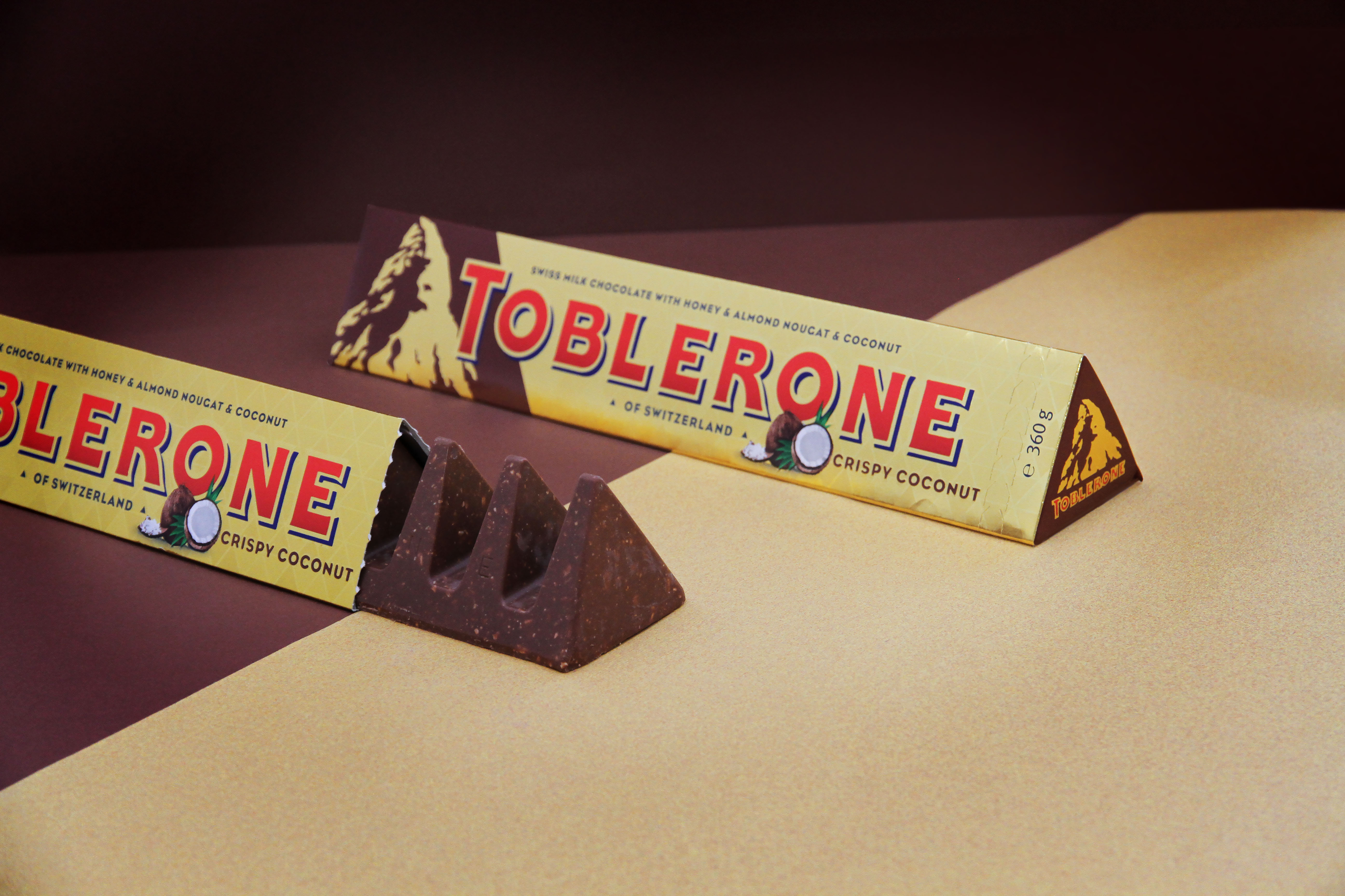 Toblerone sabor a coco de 100g y 360g · Conrad Rius Design